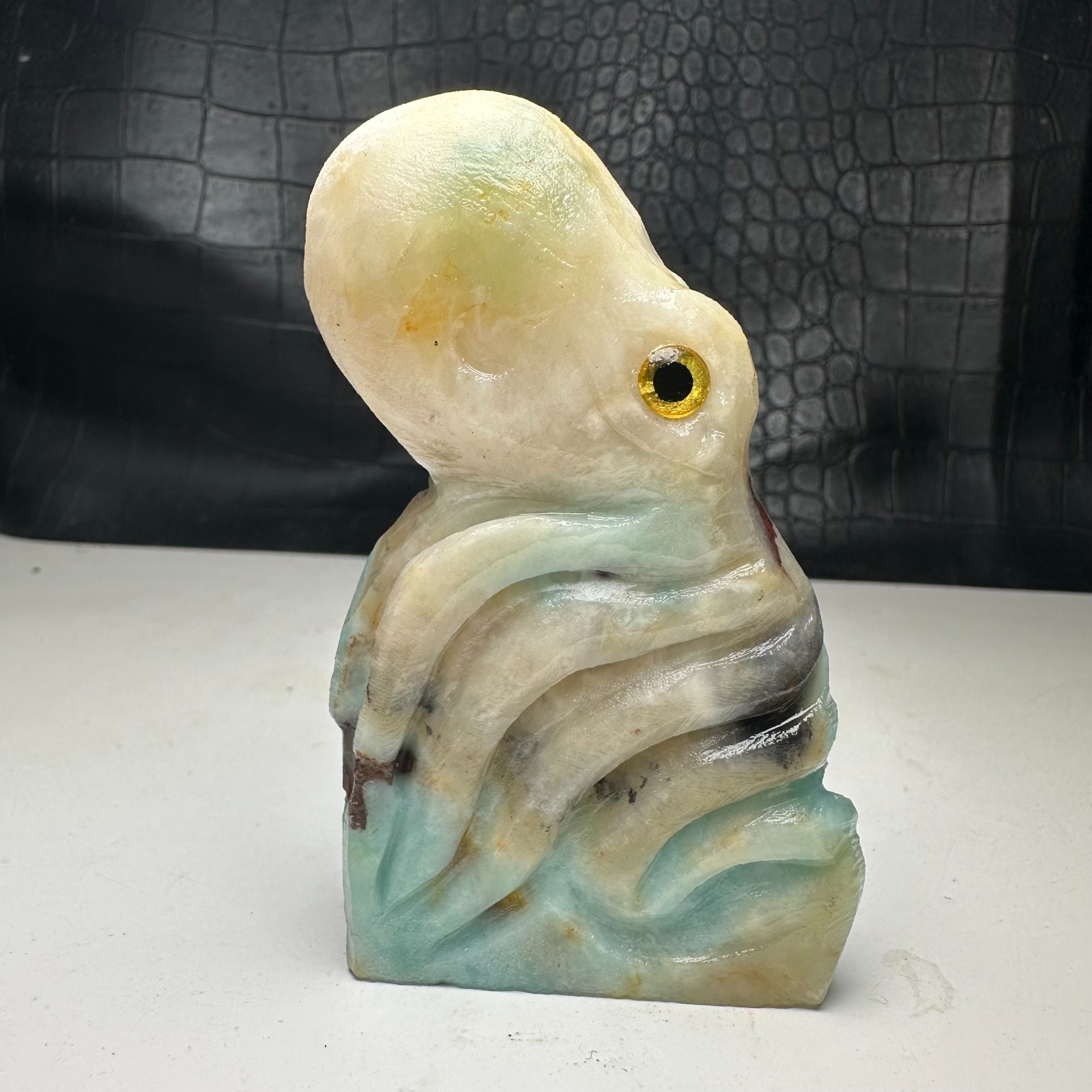 Natural Crystal Mineral Specimen. Amazon Stone. Hand-carved Octopus .Statue.BL