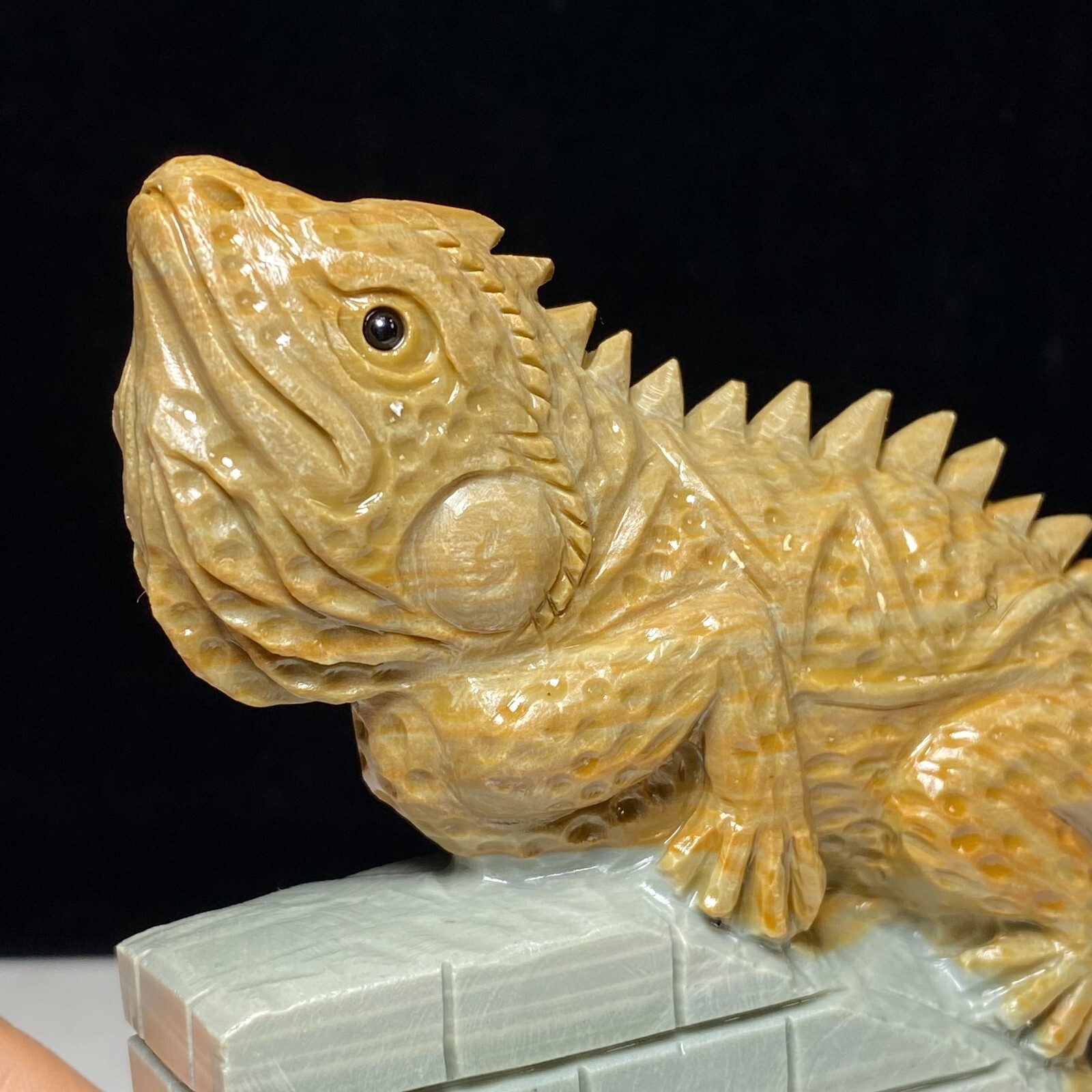 Natural Crystal Quartz Mineral Specimen Songhua Stone Handcarved Lizard Gift