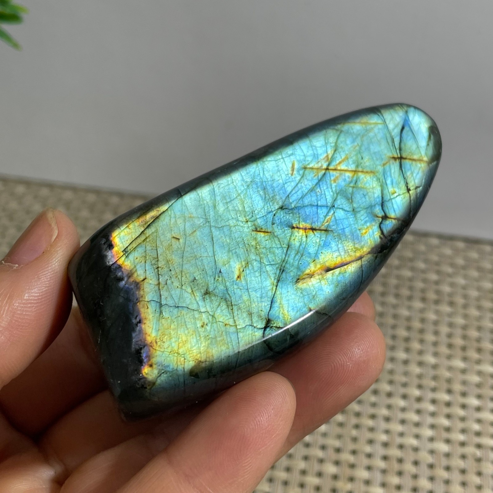 Natural Labradorite Crystal gemstone rough original Specimen 125g