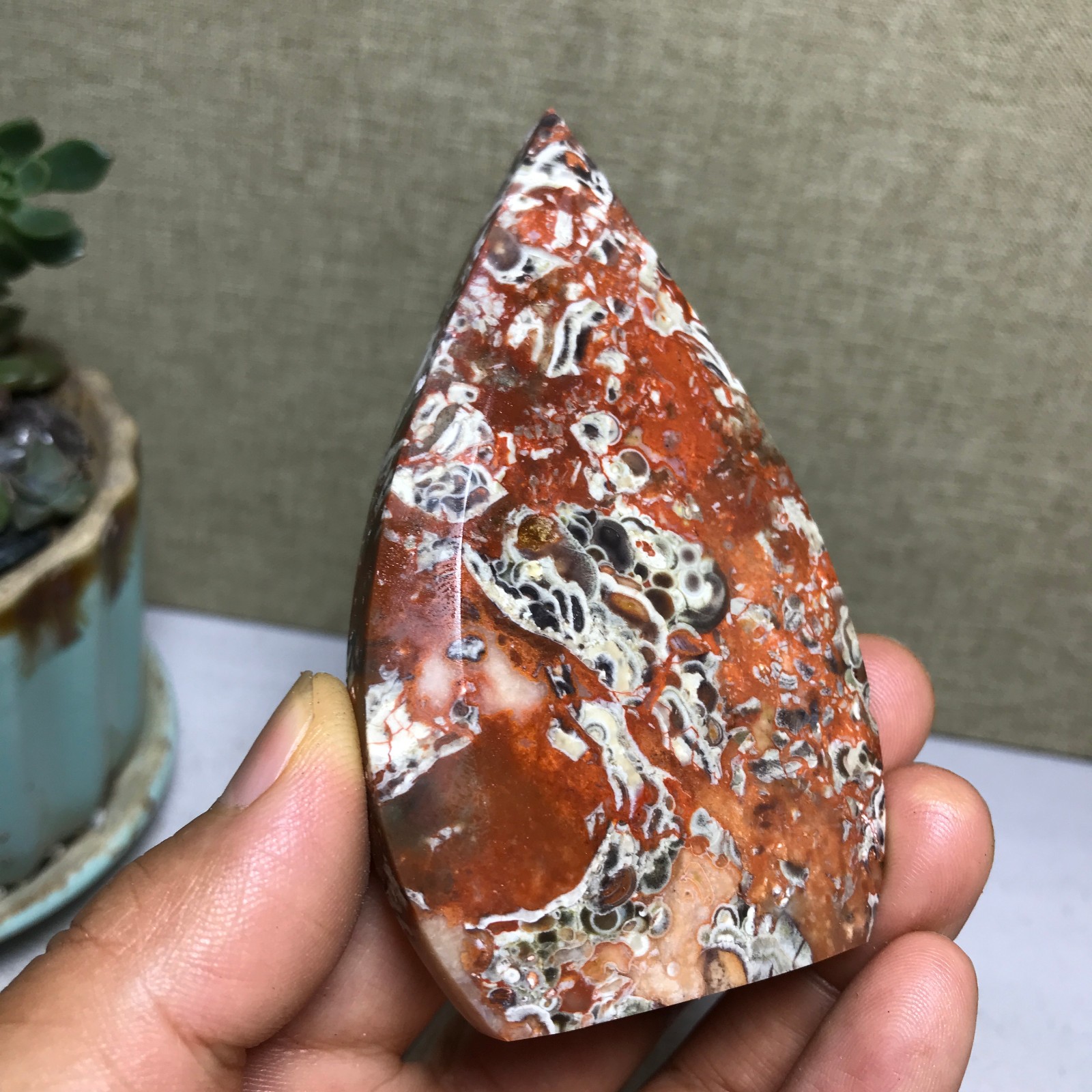 Natural Indonesian Bloodstone agate point leaf Crystal specimens 89g A5164