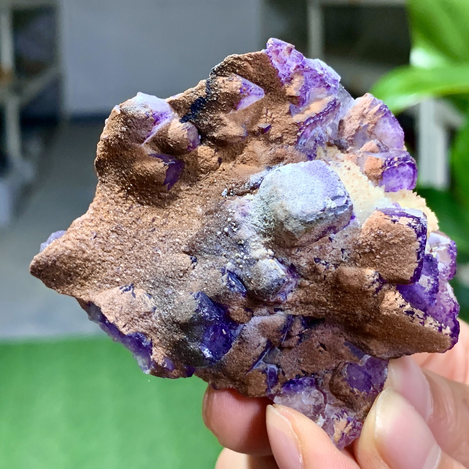 100G Natural Purple Fluorite Edged Cube Crystal Mineral Specimen/China