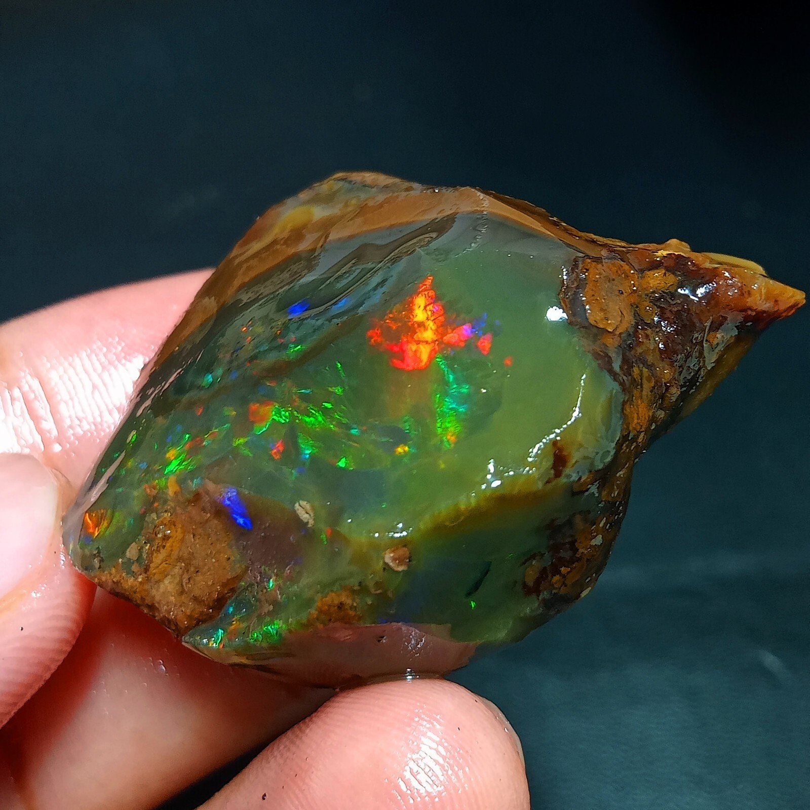 125ct Neon Green/Red Fire Opal Rough – Natural Ethiopian Welo Gemstone, 40x30mm
