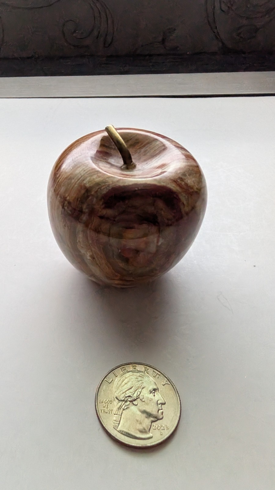 Vintage Carved Banded Onyx Marble Apple Brass Stem Paperweight MCM Teacher