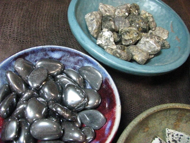 *YOU PICK *15 CHOICES* NATURAL MEDIUM TUMBLE STONES BY THE ROCK 7 Chakra Healing