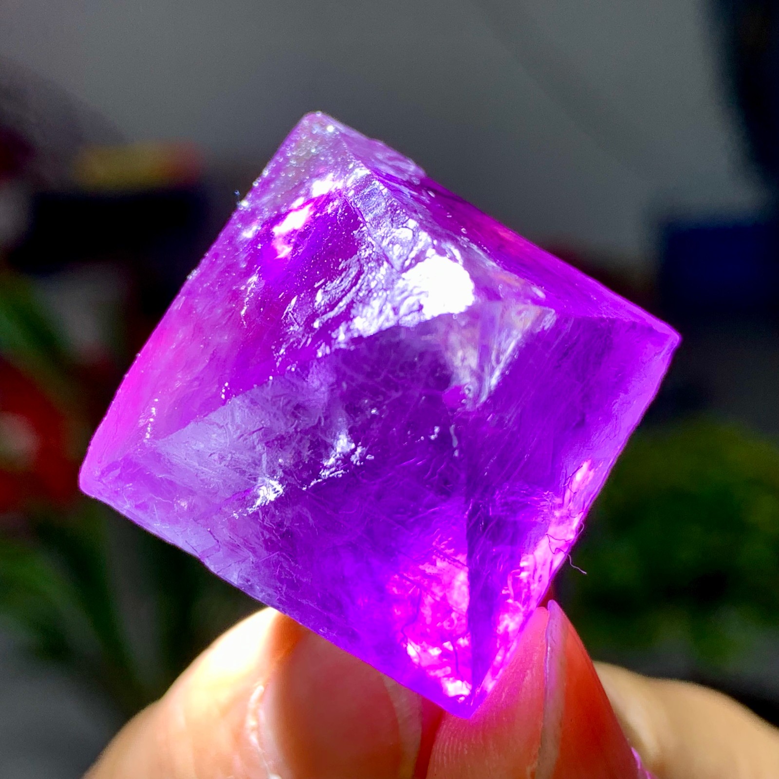 30G Natural purple fluorite octahedron quartz crystal healing