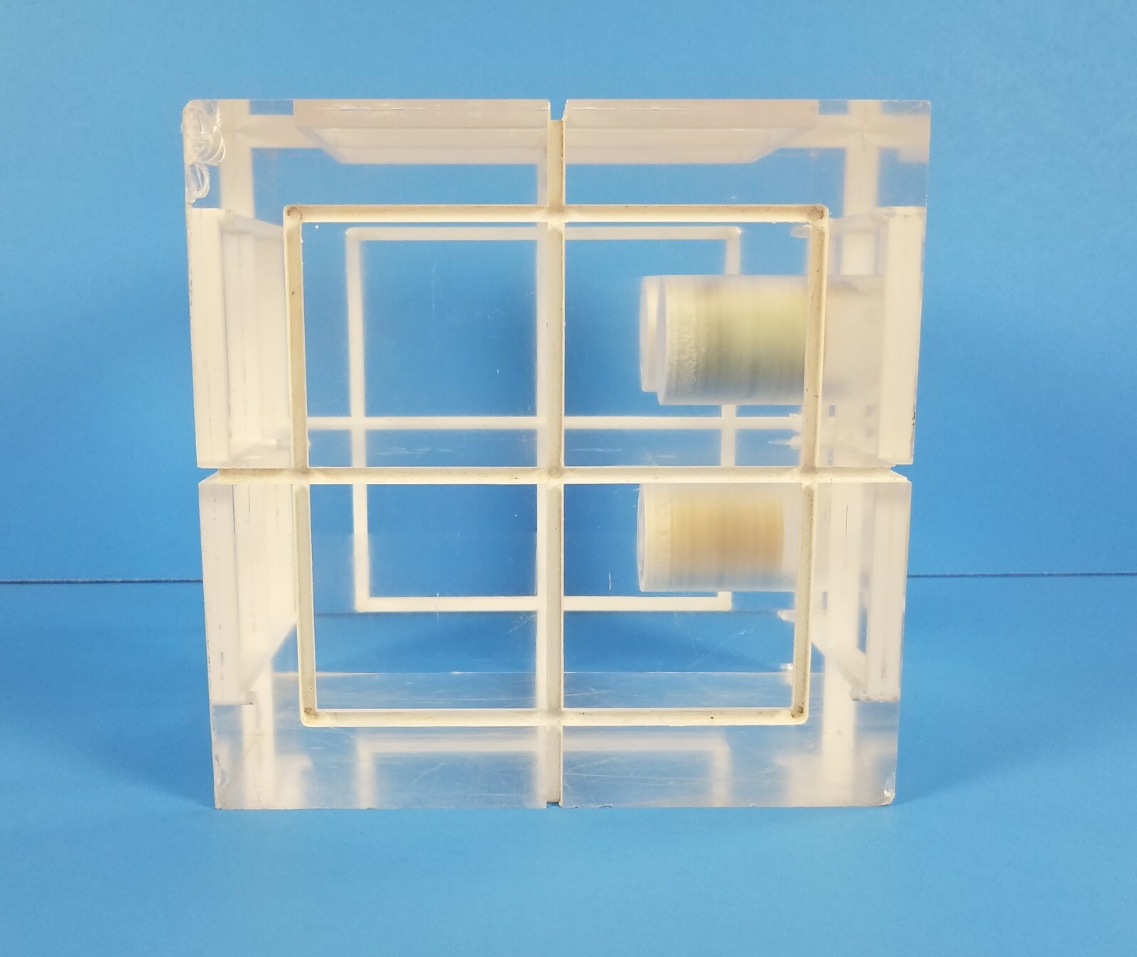 ISIS QA-1 Phantom Cube. . Acrylic CONDITION USED 5 9/16 in x 5 91/6 in x 5 9/16.