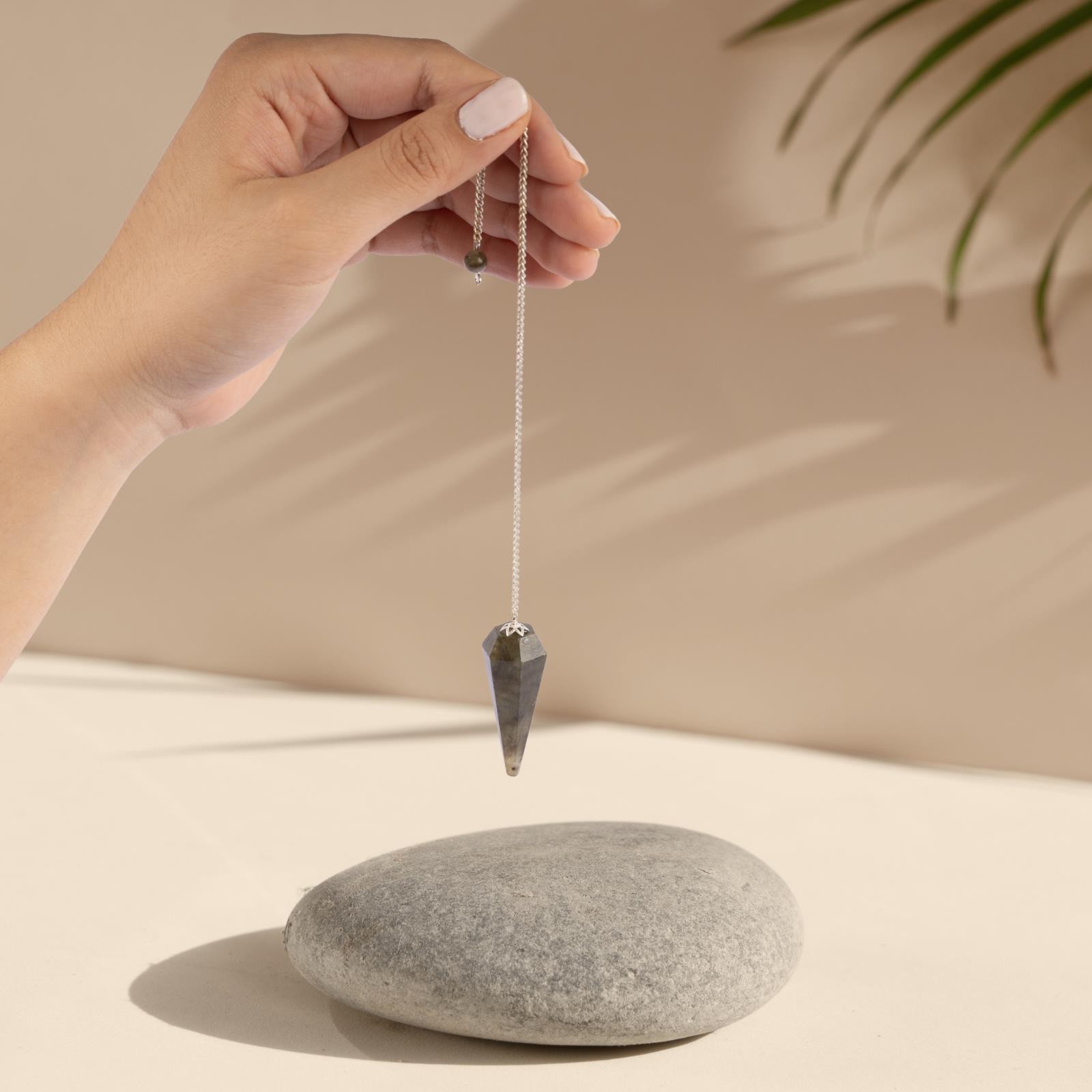 Labradorite Pendulum Crystal Divination Tools — Dowsing Pendulum Crystal with Cr