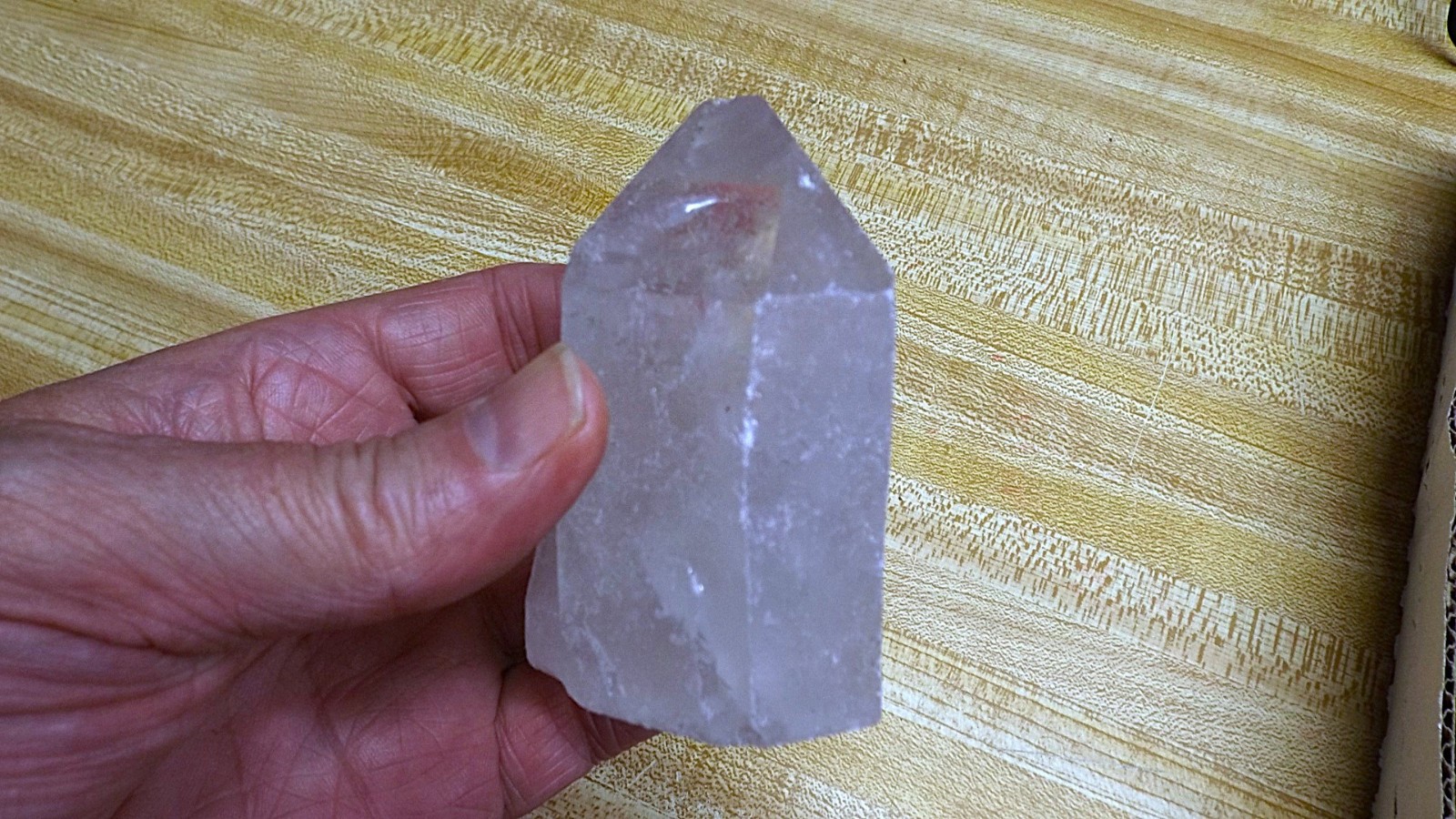 10 POUND LOT – 20 WHOLE CUT BOTTOM STANDING QUARTZ CRYSTALS