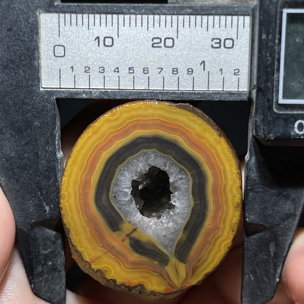 Natural half Rough Chinese Agate crystal geode Achat Nodule Hebei 39g D732