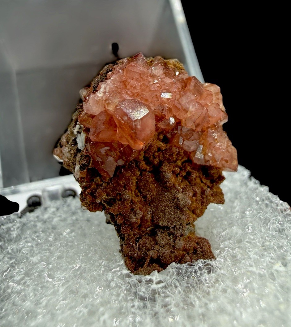 Rhodochrosite & Caryopilite : N’Chwaning Mine . North Cape , South Africa 🇿🇦