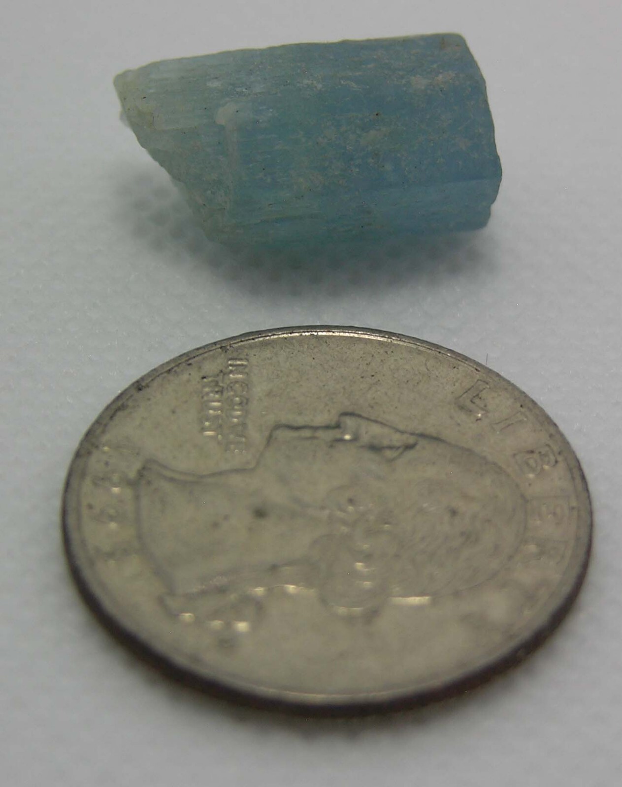 13.50ct Vietnam 100% Natural Rough Aquamarine Crystal Stick Specimen 17mm 2.73g
