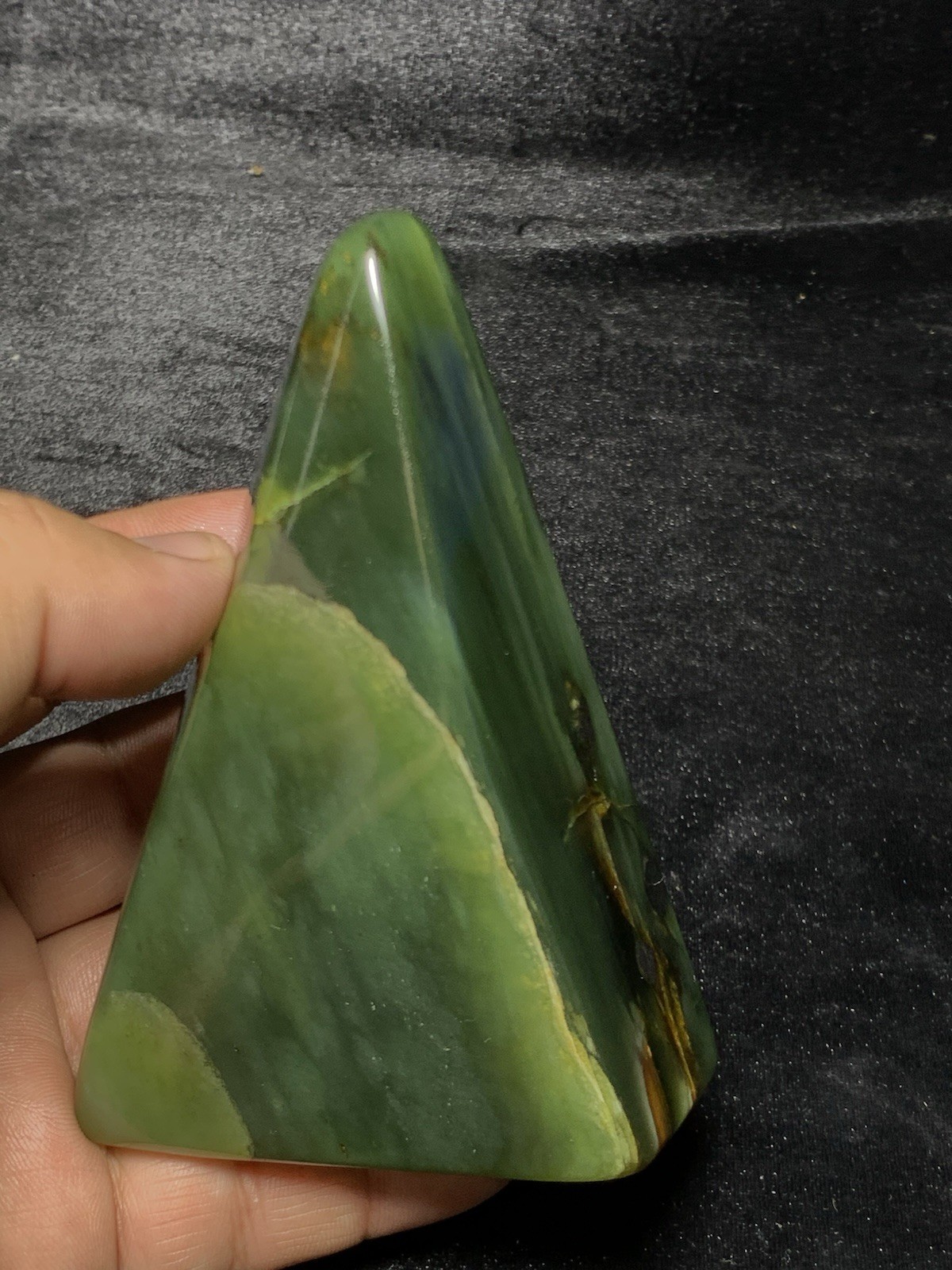 Green Serpentine Freeform 434g 4.2″ Polished Crystal Triangle Stone Specimen