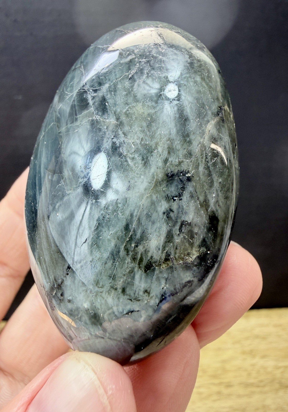 Crystal Labradorite Palmstone heal reiki mindfulness Aura meditate Flash 146g 2