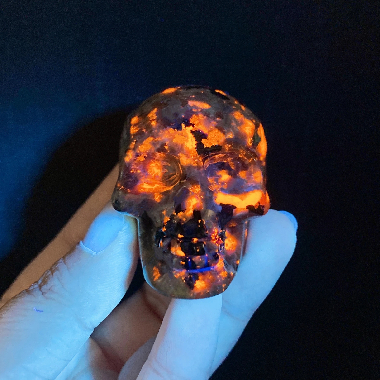 2‘’ Natural Yooperlite Skull Gemstone Statue Crystal Flame Stone Reiki Healing