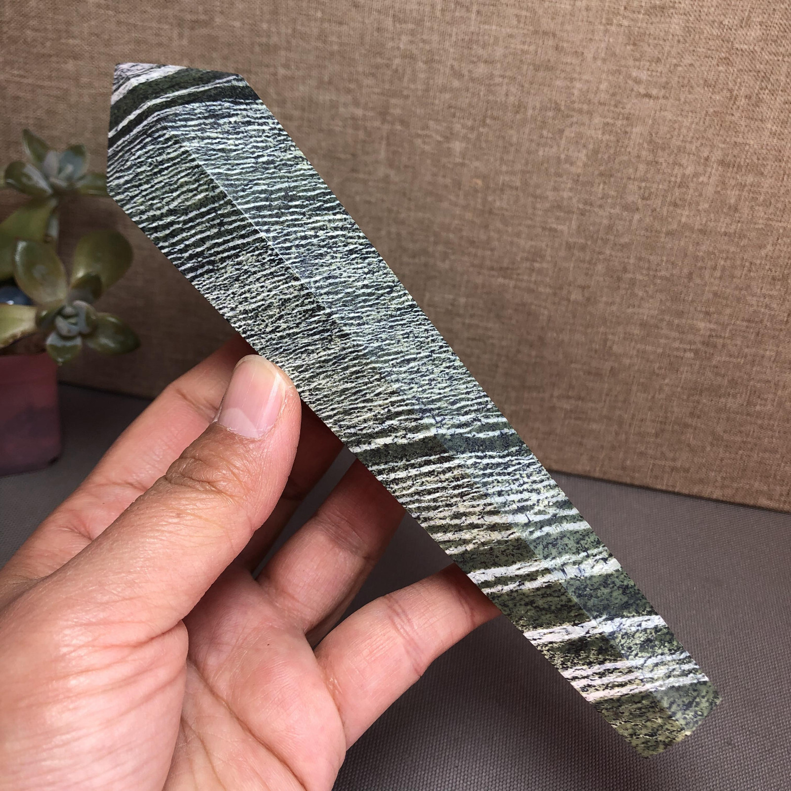 177mm Long Natural zebra wand Obelisk Crystal Quartz specimens 292g A5147