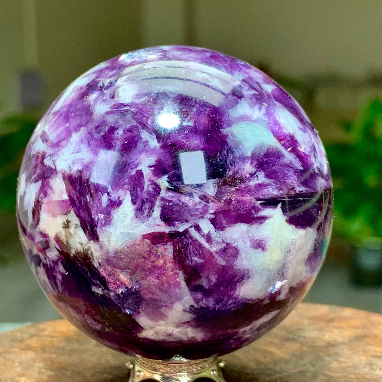 285G Natural Beautiful Purple Lithium Mica Crystal Spherical Mineral Sample