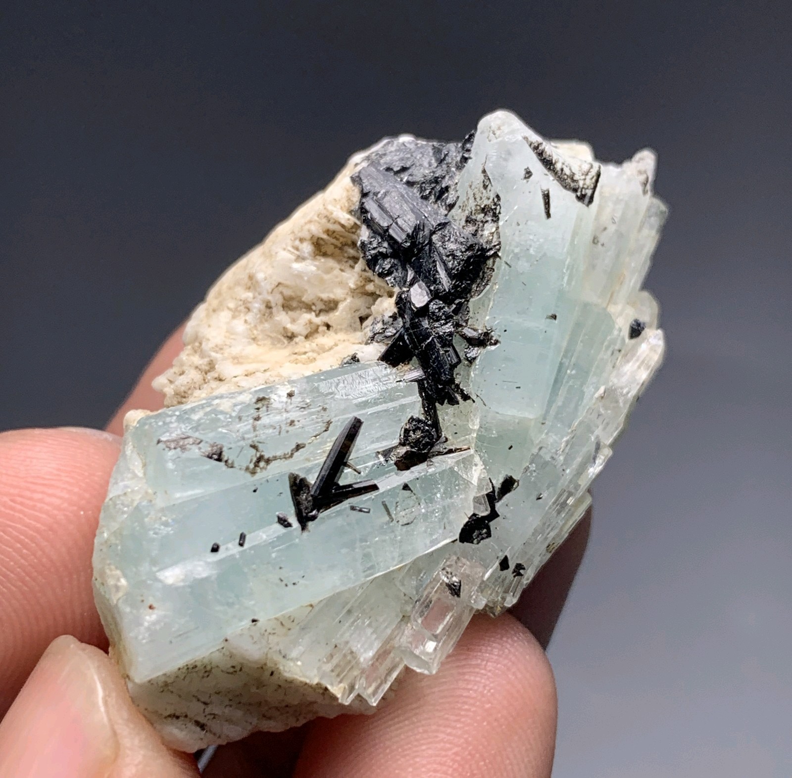106 Cts Natural Aquamarine With Black Tourmaline Crystal Specimen From Pakistan