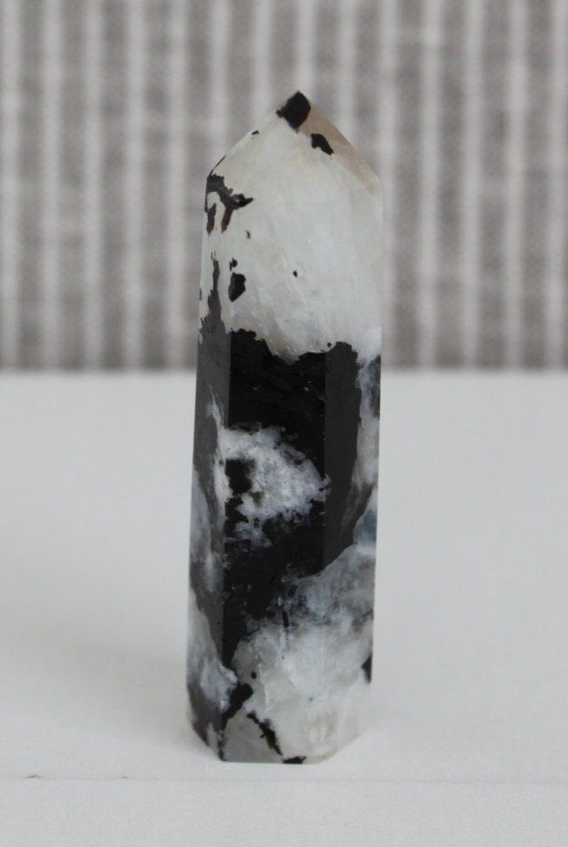 RAINBOW MOONSTONE POINT 3.40 INCHES TALL/ 75.5 GRAMS