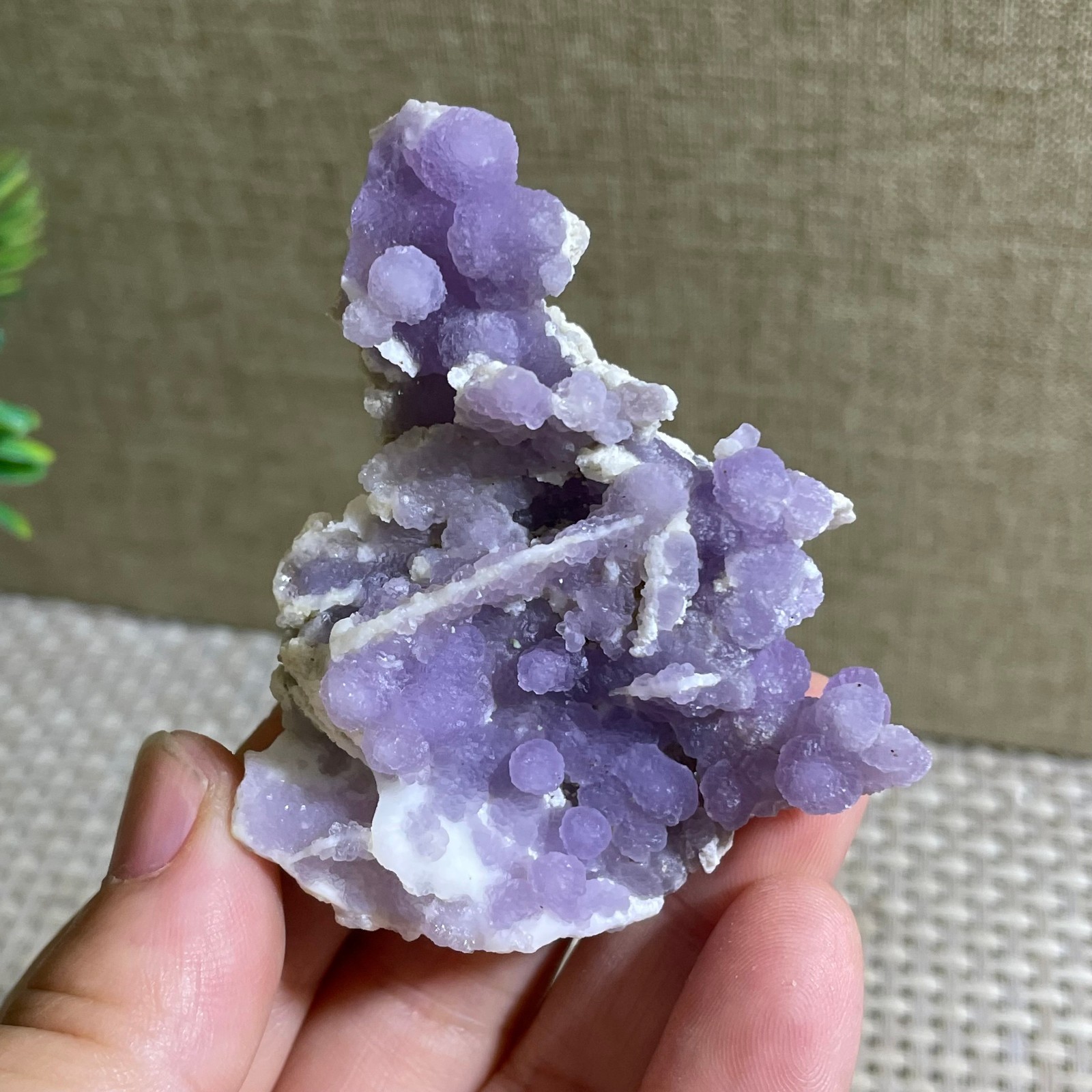 37g Purple stone, grape agate, quartz crystal, granular mineral