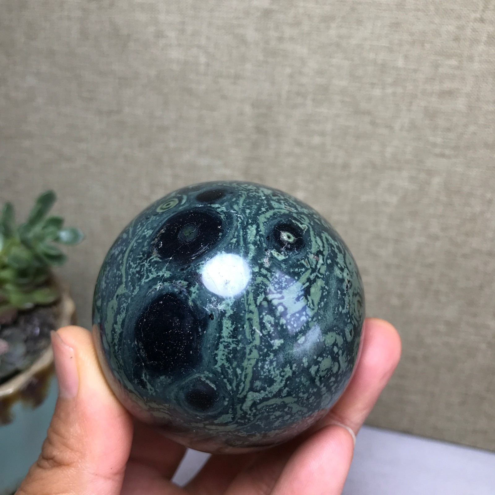 Top Natural Green Kambaba jasper quartz crystal sphere ball healing 328g A4813
