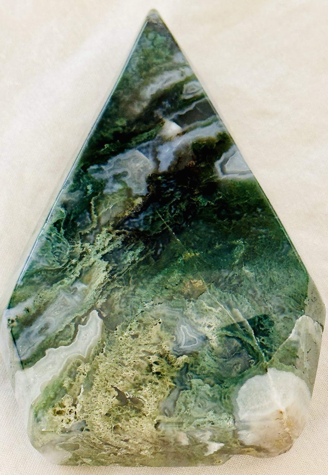 Moss Agate Tear Drop Polished Crystal 0.173 Kg Green White Natural Stone