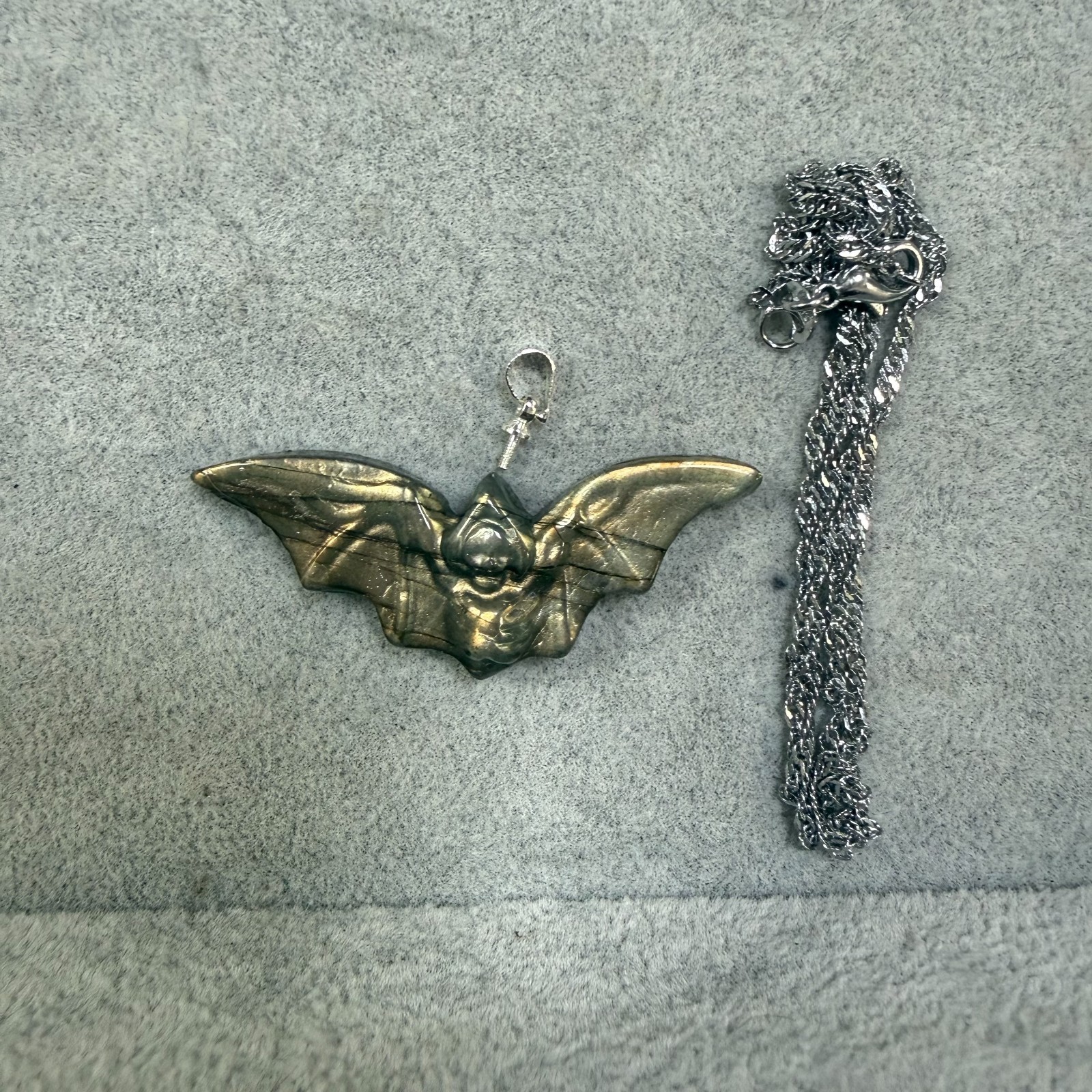Natural crystal labradorite bat Carved Healing Pendants+necklac+joint