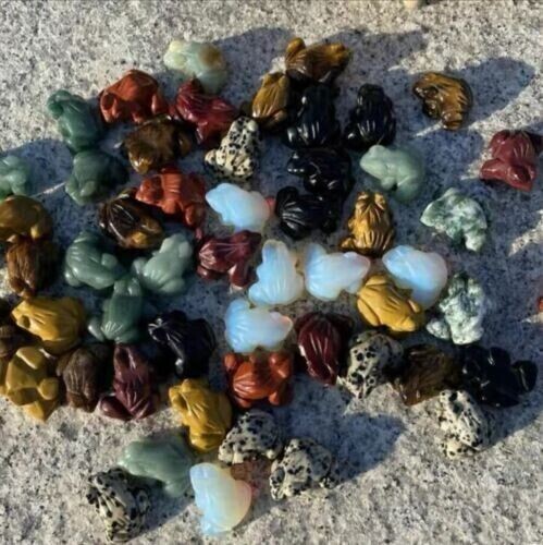 5pc Natural blend quartz mini frog Carved skull Crystal reiki healing