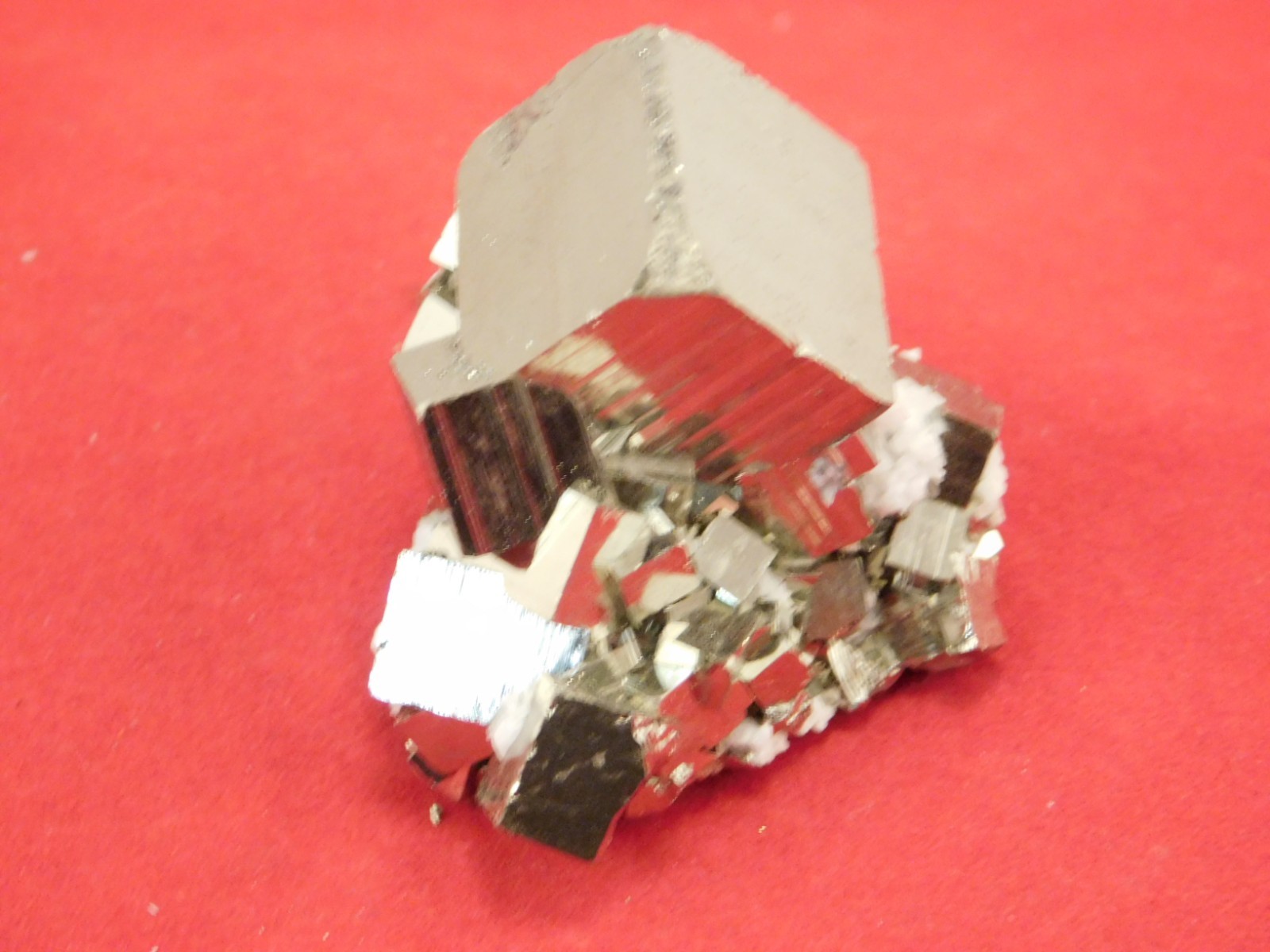 NICE! PYRITE Crystal CUBE Cluster 100% Natural Huanzala Mine Peru 74.3gr