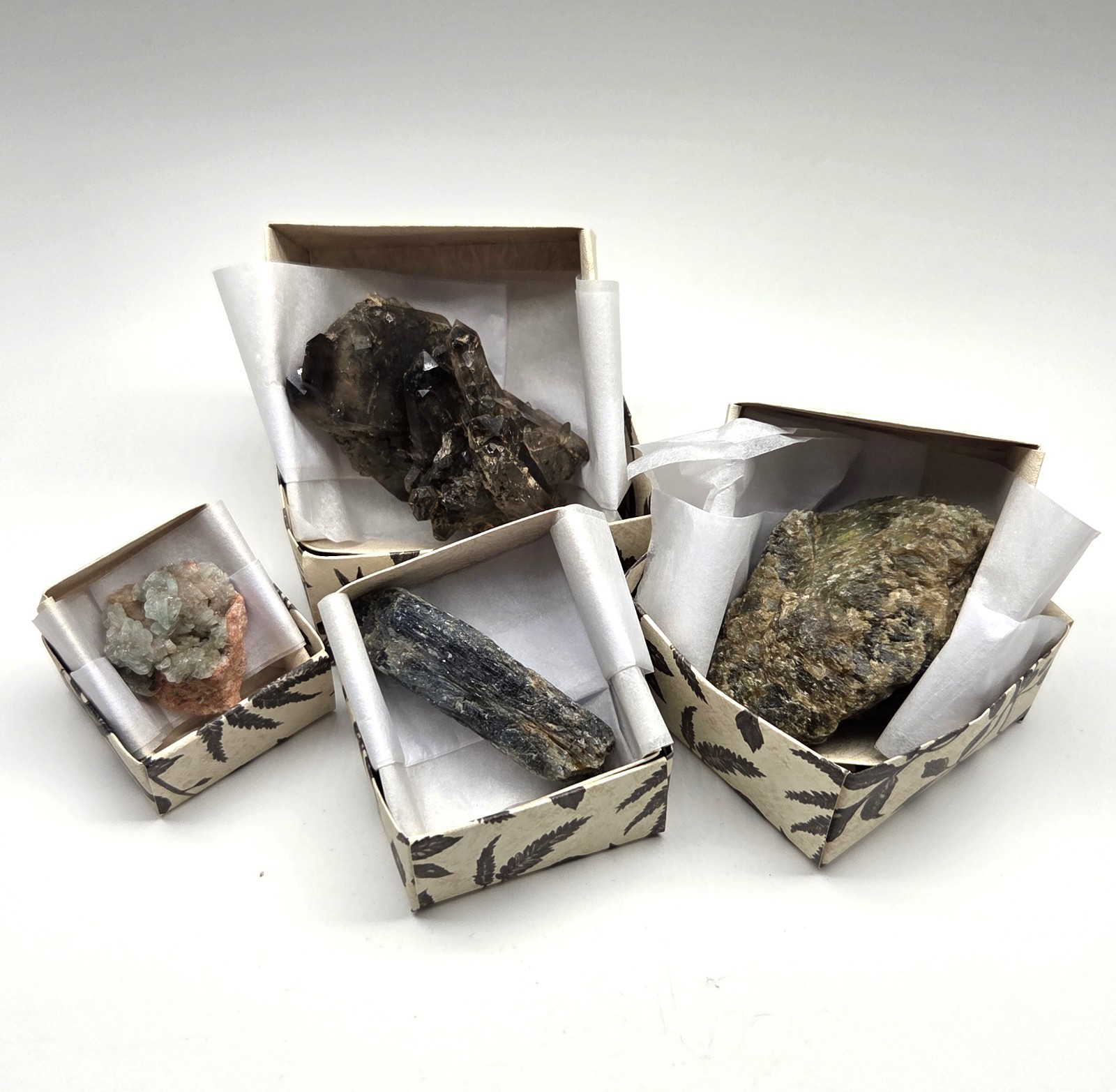 Mixed Natural Crystals – Quartz, Labradorite, Kyanite, Barite – In Mini Boxes
