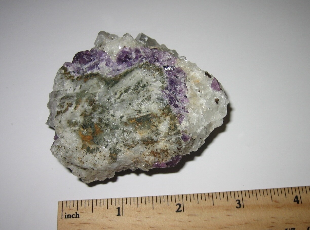 3″ CALCITE CRYSTAL CLUSTER W/ FLUORITE CHALCOPYRITE FROM CT, USA ~ 202.3grams *A