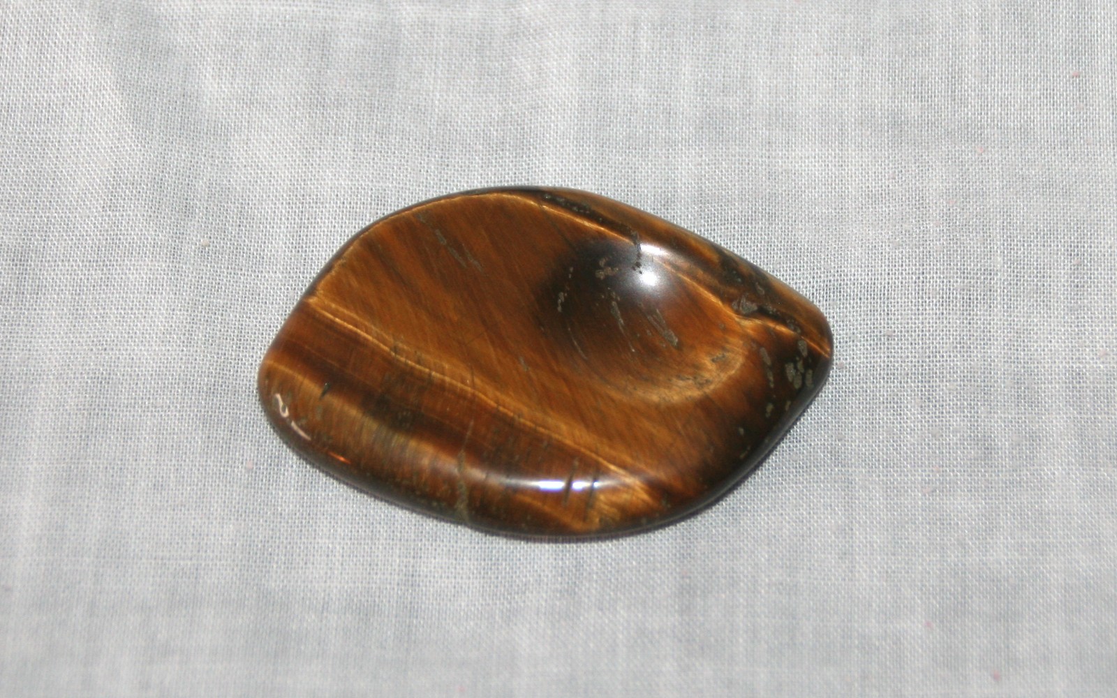 Worry Stone in Pouch Tiger’s Eye Brown Hong Kong