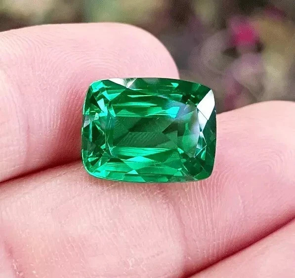 Flawless Natural 9.55 Ct+ Green Emerald Cushion Cut Loose Gemstone Certified