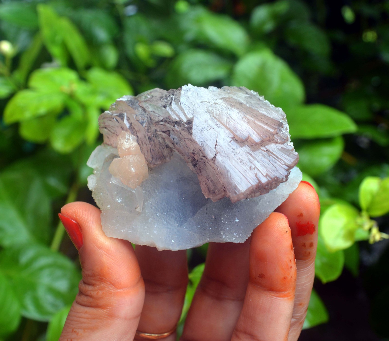 heulandite crystal w/ stilbite & chalcedony matrix minerals specimen j-7