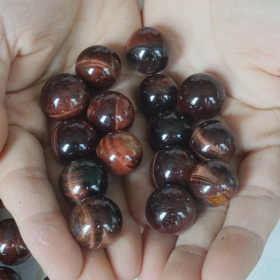 2.2LB 120Pcs Natural Red Tiger Eye Quartz Crystal Sphere Ball Healing 17-19mm
