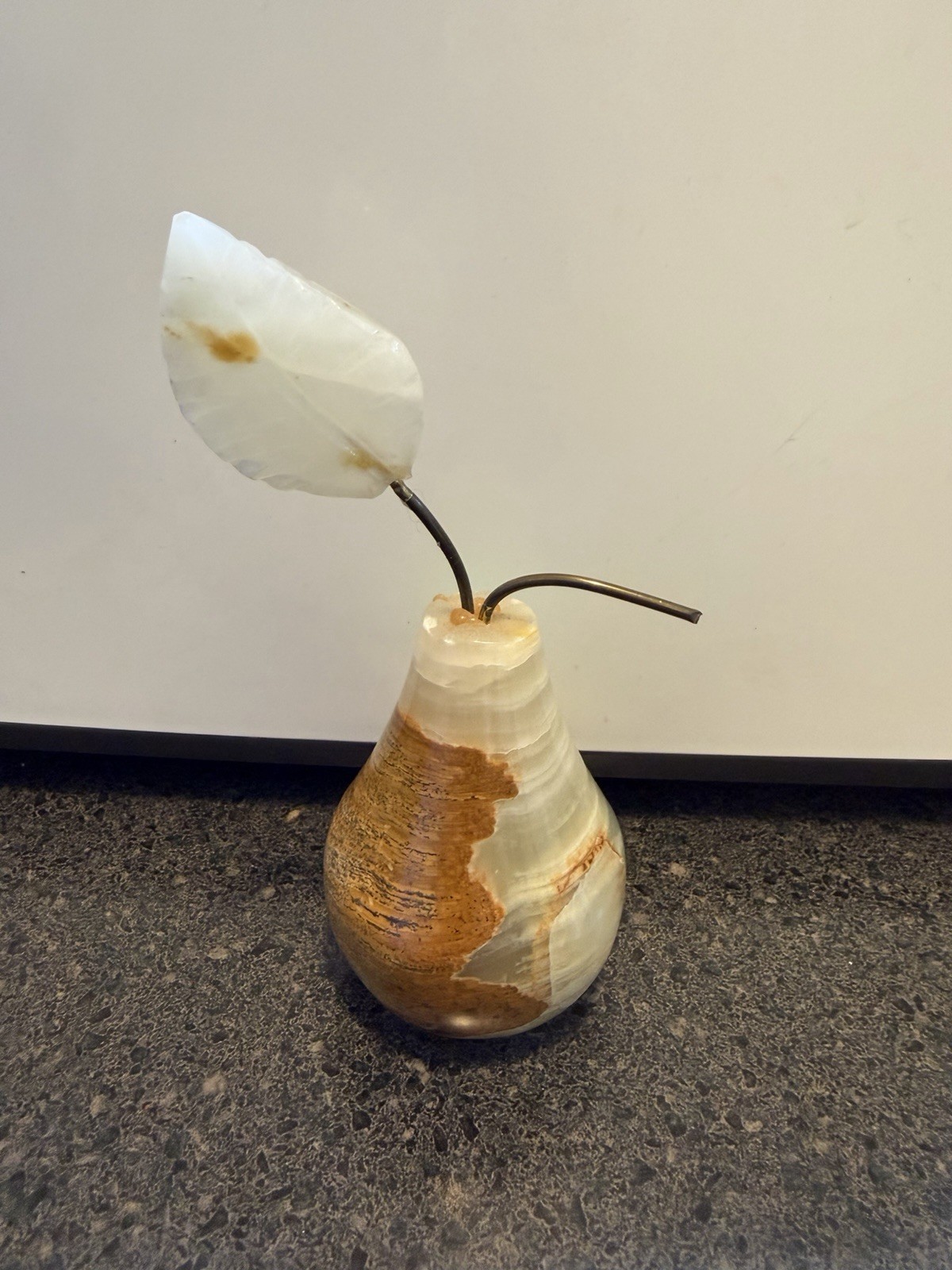 Retro Pear Carved Agate