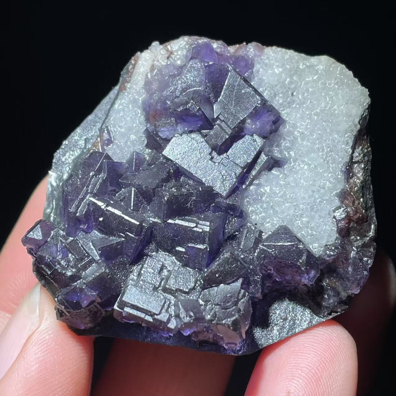 100% natural blue fluorite, clean quartz, UV blue mineral specimen from Fujian