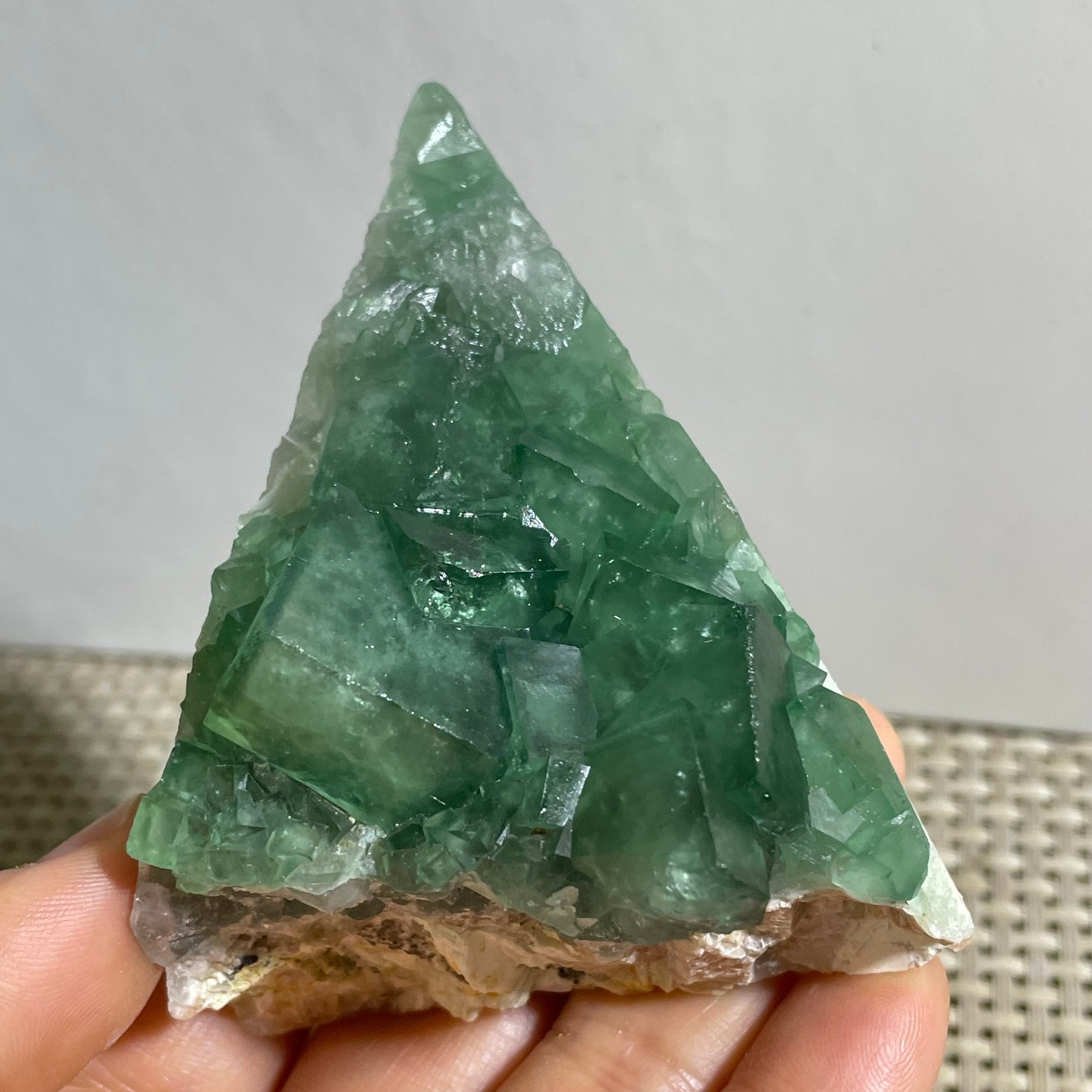 235g NATURAL Green FLUORITE Quartz Crystal Cluster Mineral Specimen