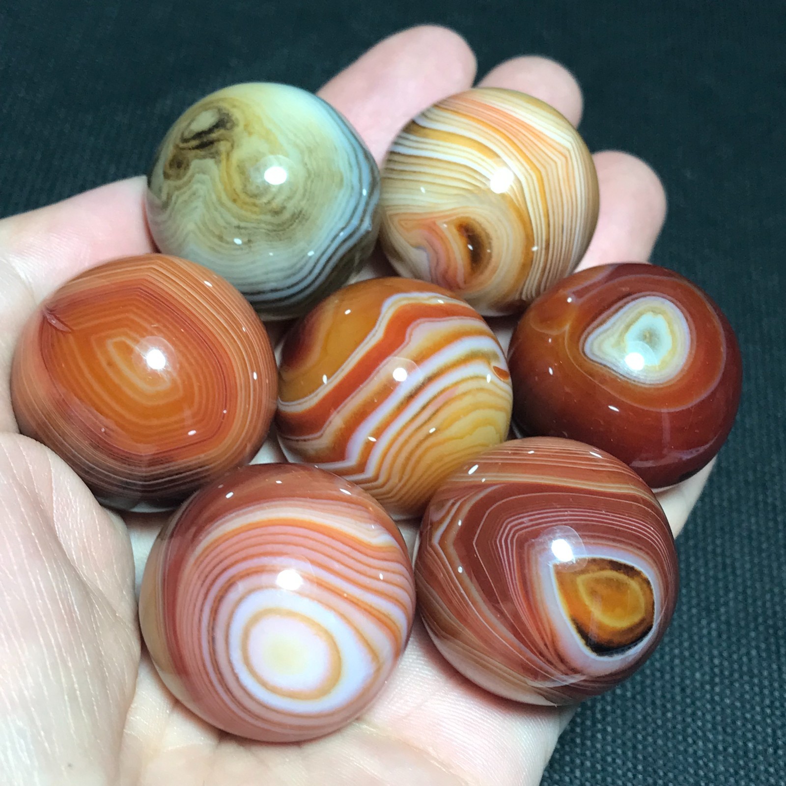 195g 7pcs 26mm Polished Silk Banded Lace Agate Ball Madagascar+base 476