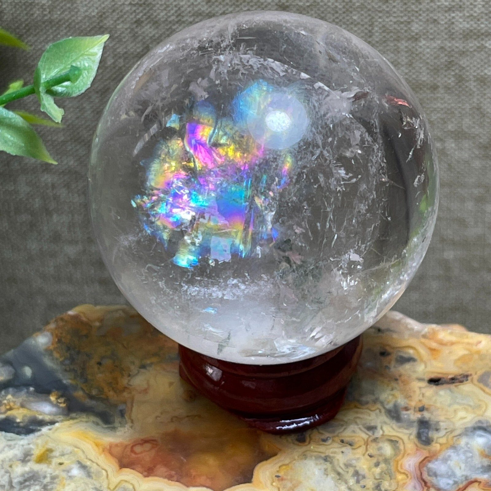 Natural White Crystal Clear Quartz Crystal Sphere Ball Healing rainbow 117g A2