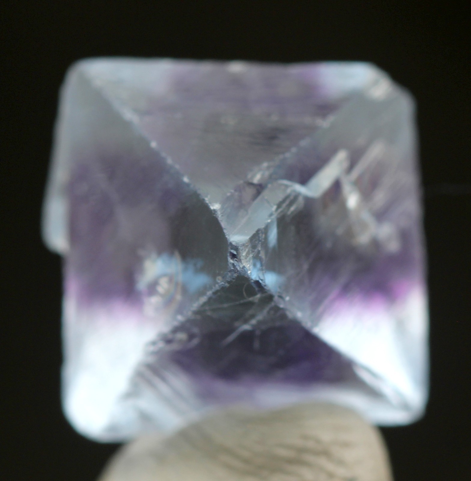 BLUE FLUORITE OCTAHEDRON Crystal Healing Mineral Cluster Specimen CHINA