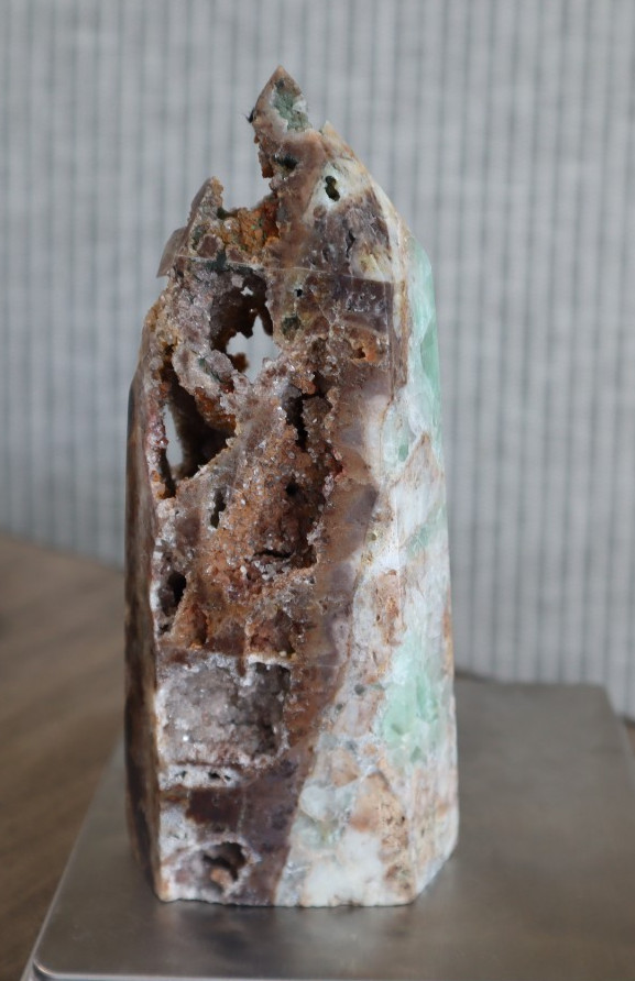 SPHALERITE WITH FLUORITE TOWER 5.07 INCHES TALL 291.3 GRAMS