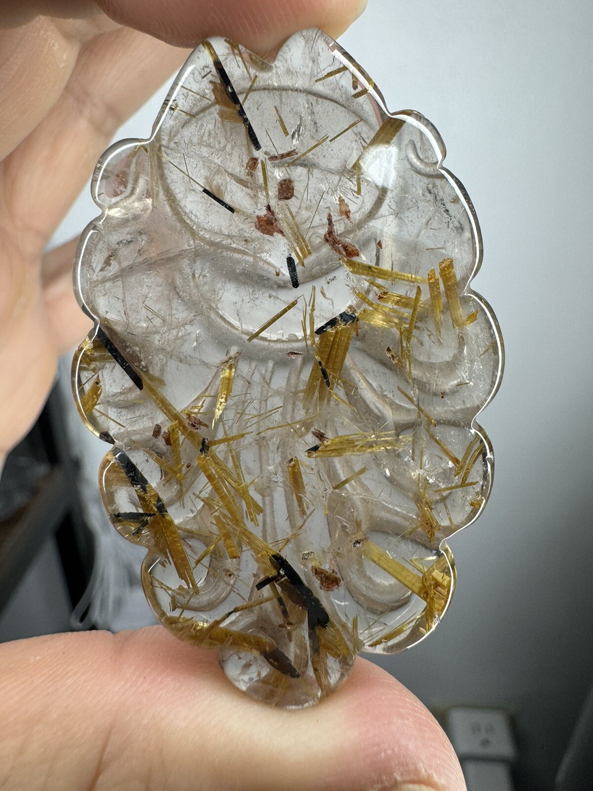 CLEAR GOLD/RED RUTILE Carved Nine-Tailed Fox Yellow Rabbit Fur Rutile Quartz 21g