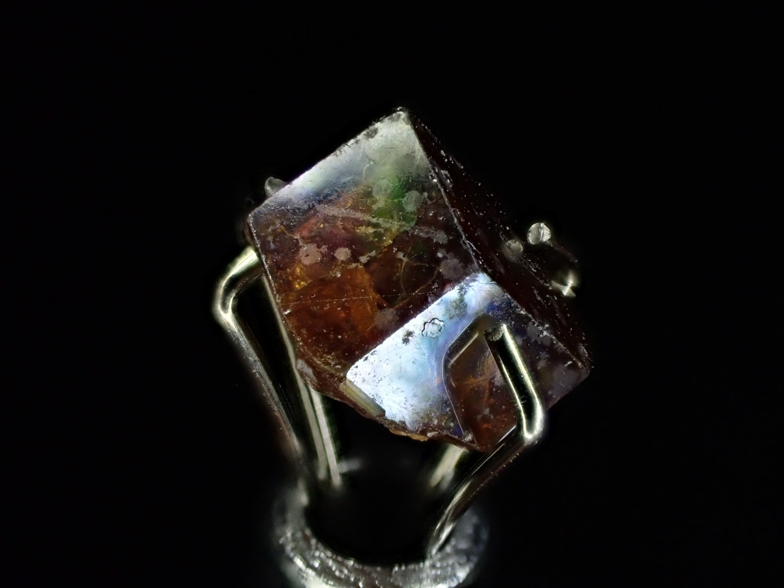 2.5ct Rainbow Garnet Andradite Crystal from Kohse Mine, JAPAN
