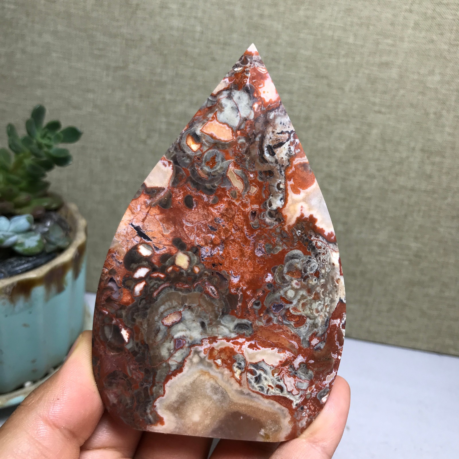 Natural Indonesian Bloodstone agate point leaf Crystal specimens 214g A5141
