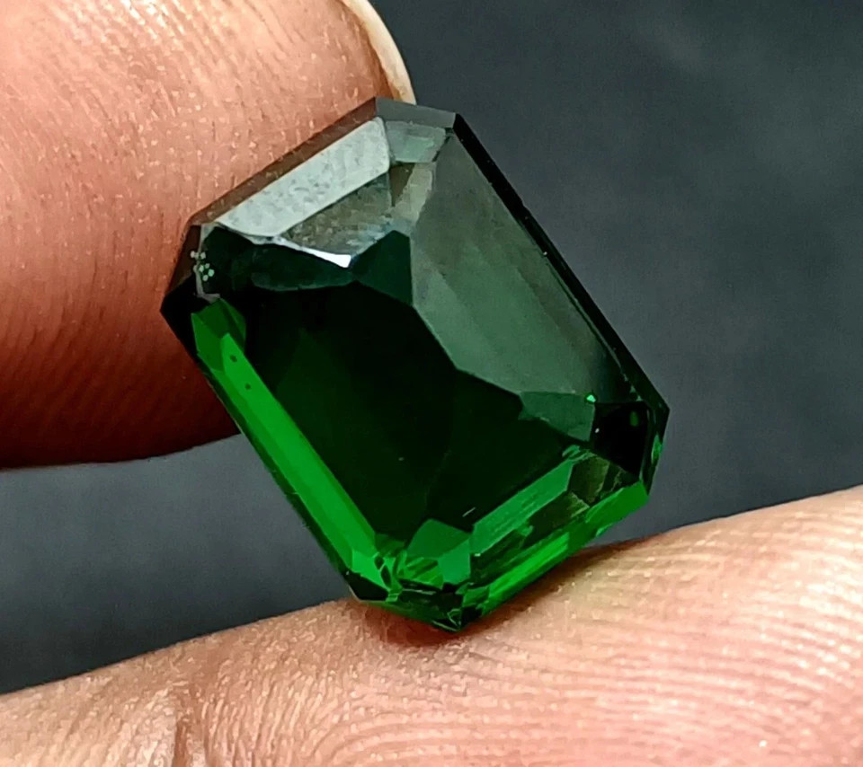 Natural Colombian Green Emerald 20 Ct+ Emerald Cut Loose Gemstone CERTIFIED