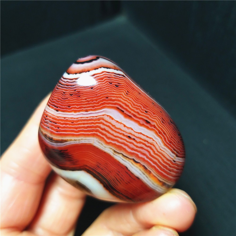 TOP 75.8G Natural Polished Silk Banded Lace Stone Madagascar C1243