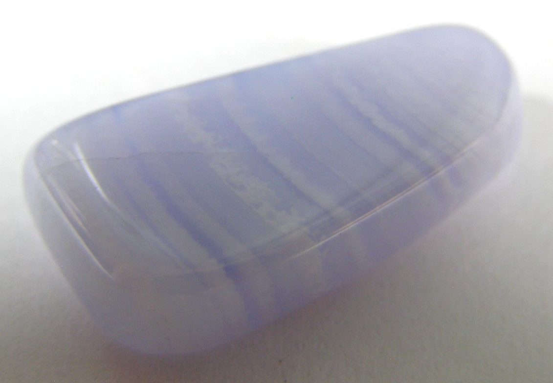 BLUE LACE AGATE TUMBLESTONE – 2.5 x 1.3 cms 4.62 gms calming #16