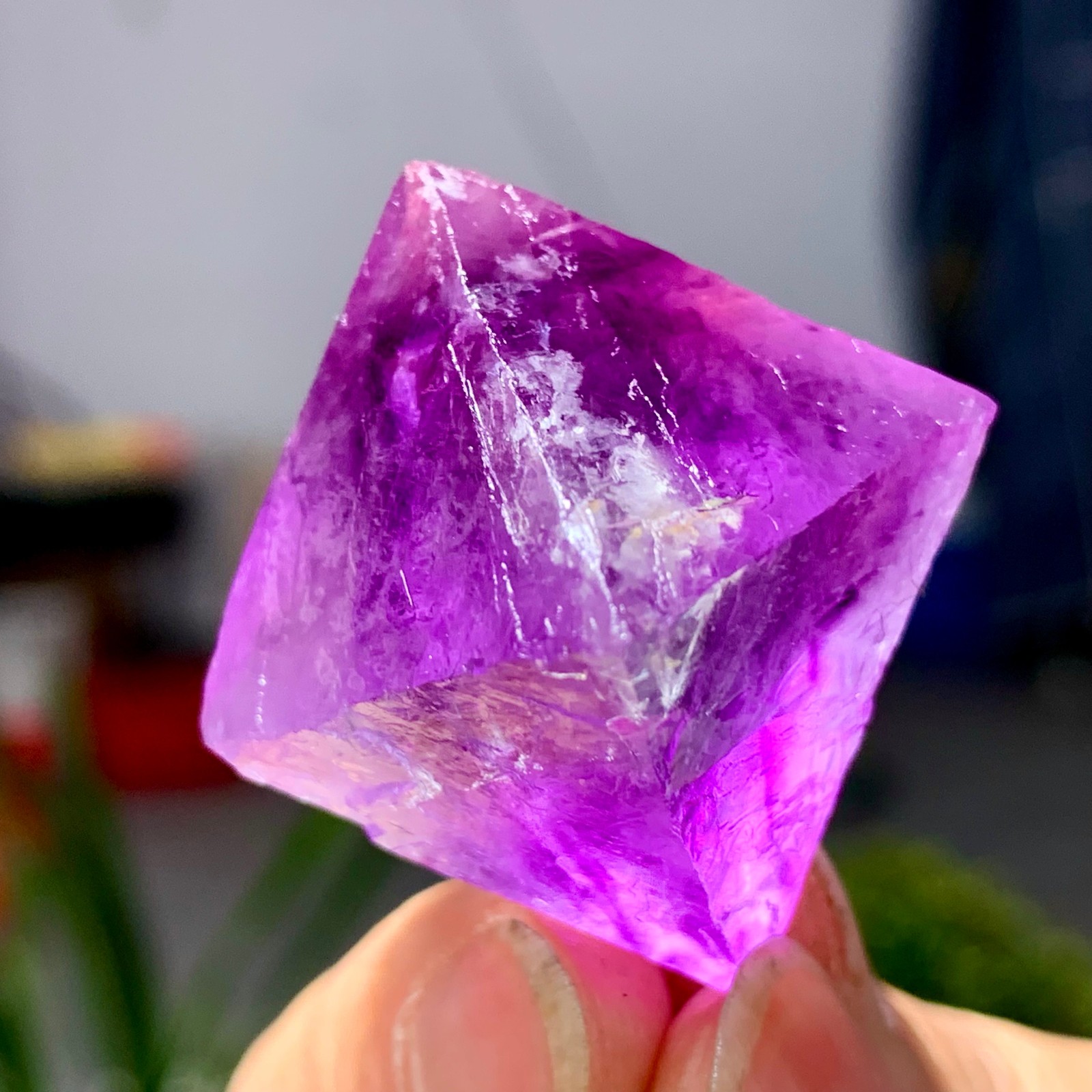 30G Natural purple fluorite octahedron quartz crystal healing