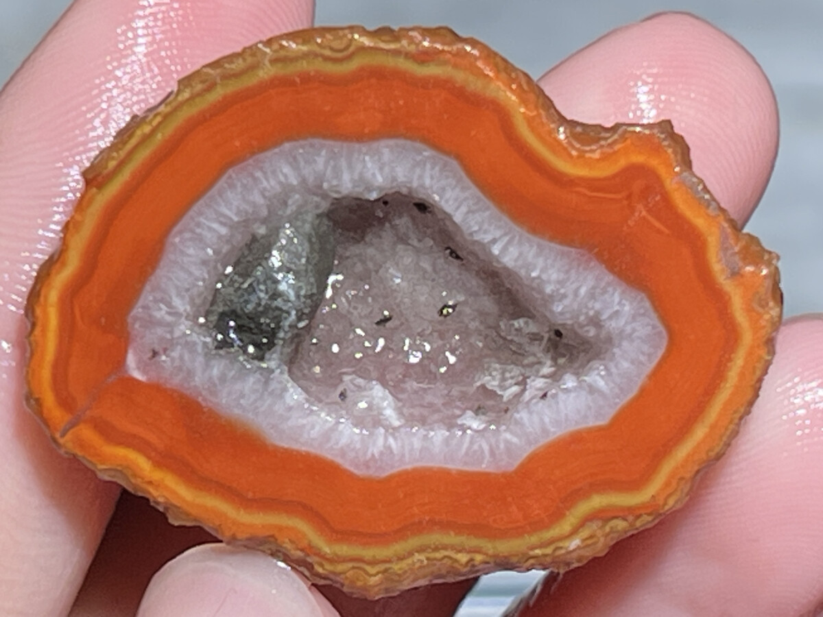 1Pair China Agate Hebei xuanhua natural Crystal Geodes collectible 25g D324