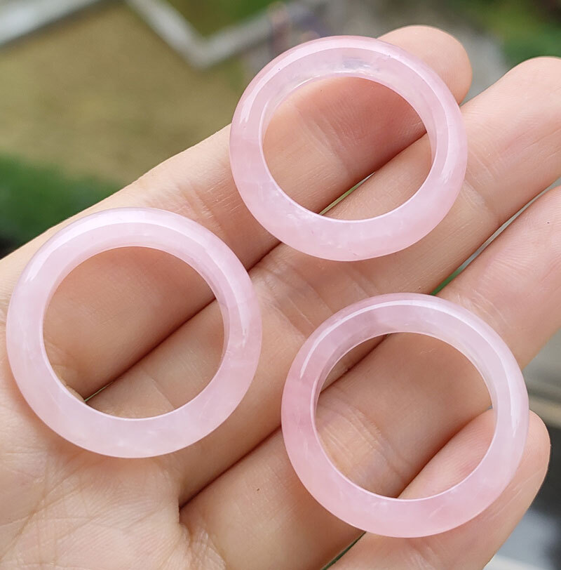 10pcs 20mm Rose Quartz Gems thumb Rings Pendants Magic Reiki Healing Amulet